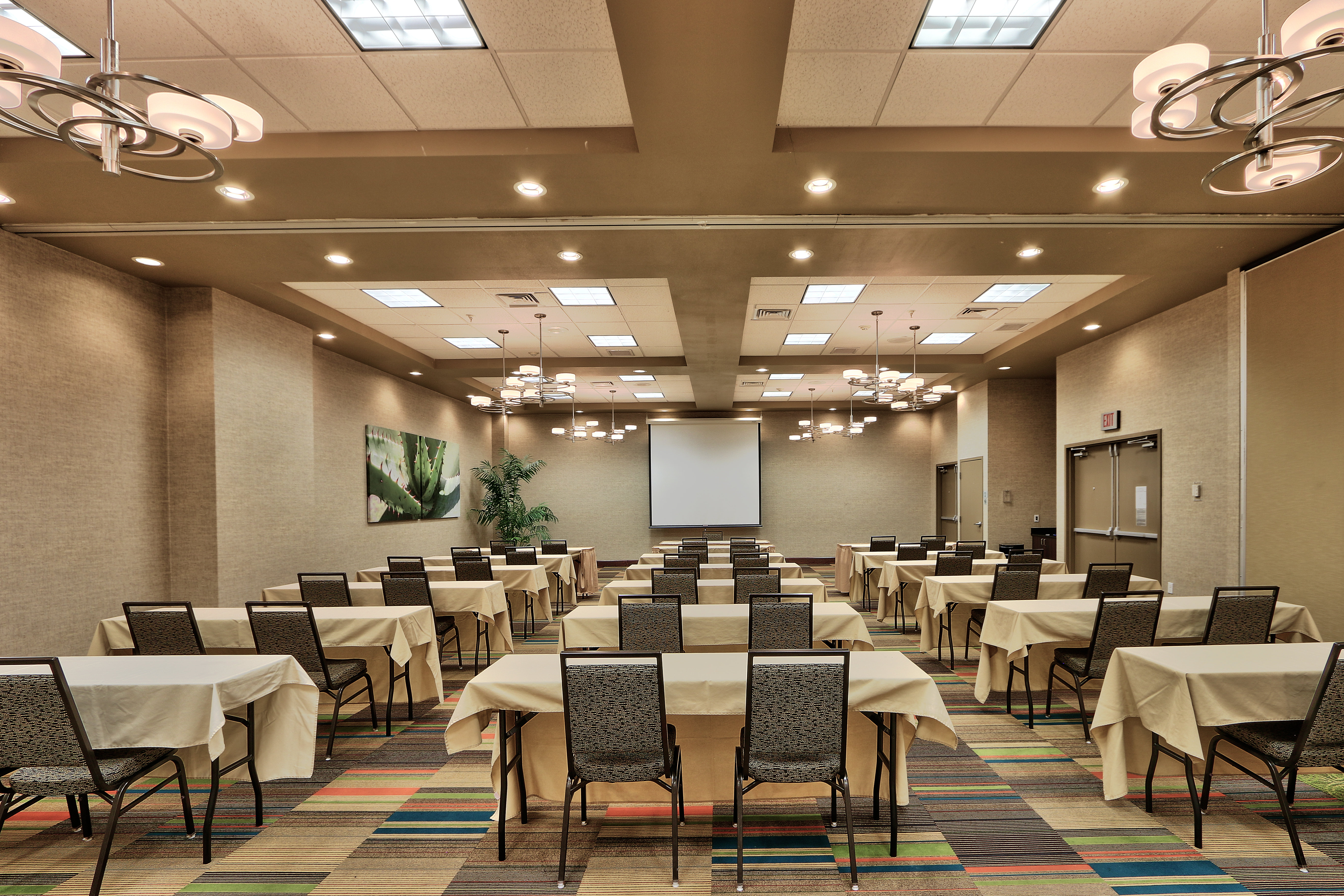 Holiday Inn & Suites Albuquerque-North I-25 43/48