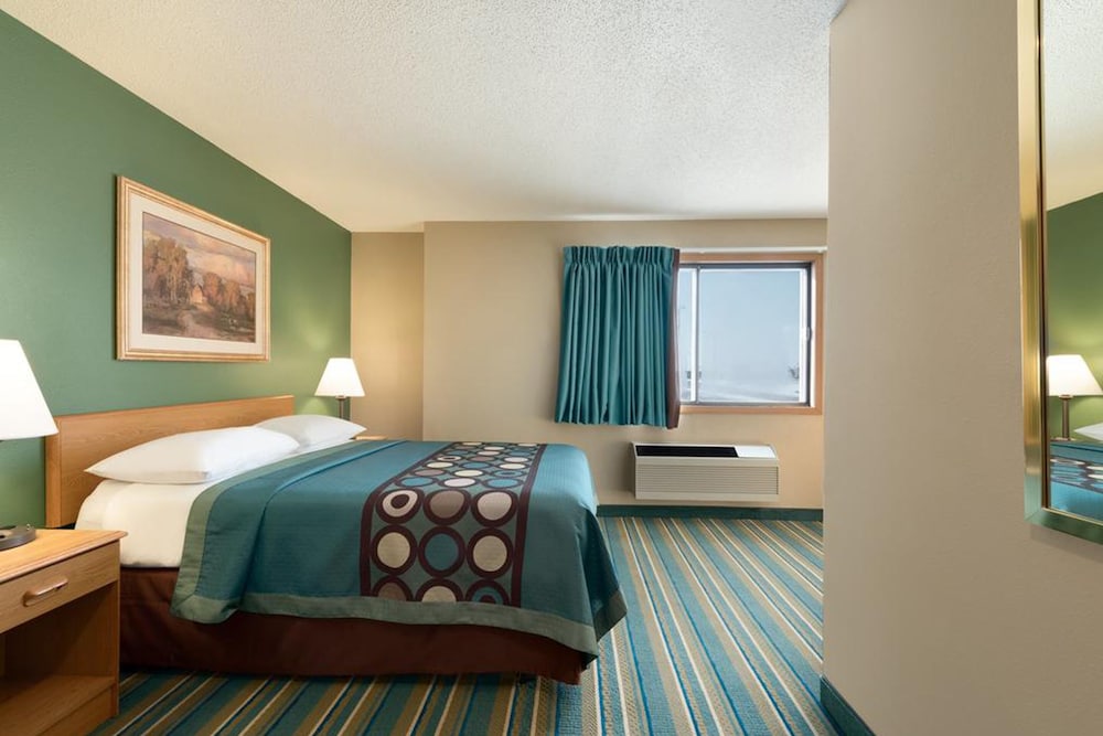 Asteria Inn and Suites 8/31