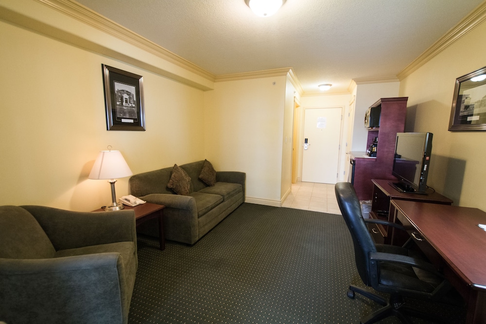 Nova Inn Peace River 11/19