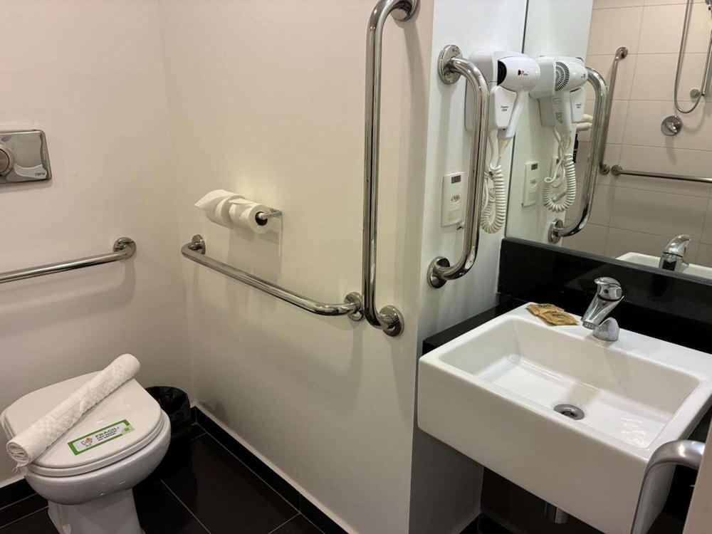 Ibis Styles Taubate 71/72