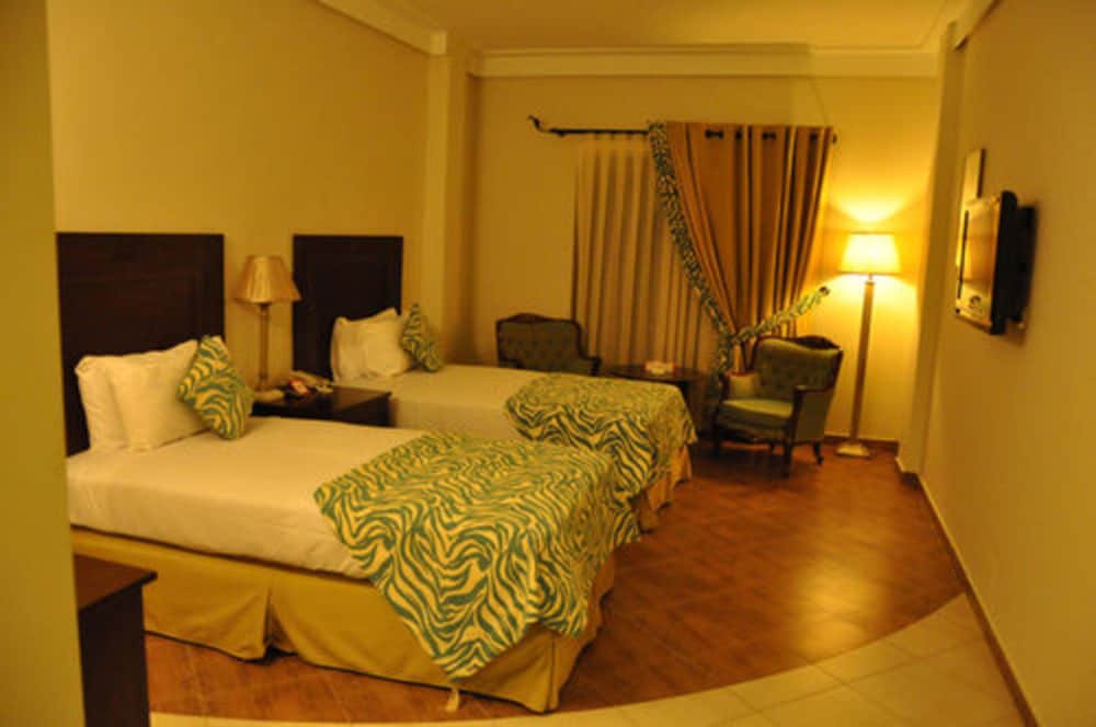 Grand Regency Hotel 21/50