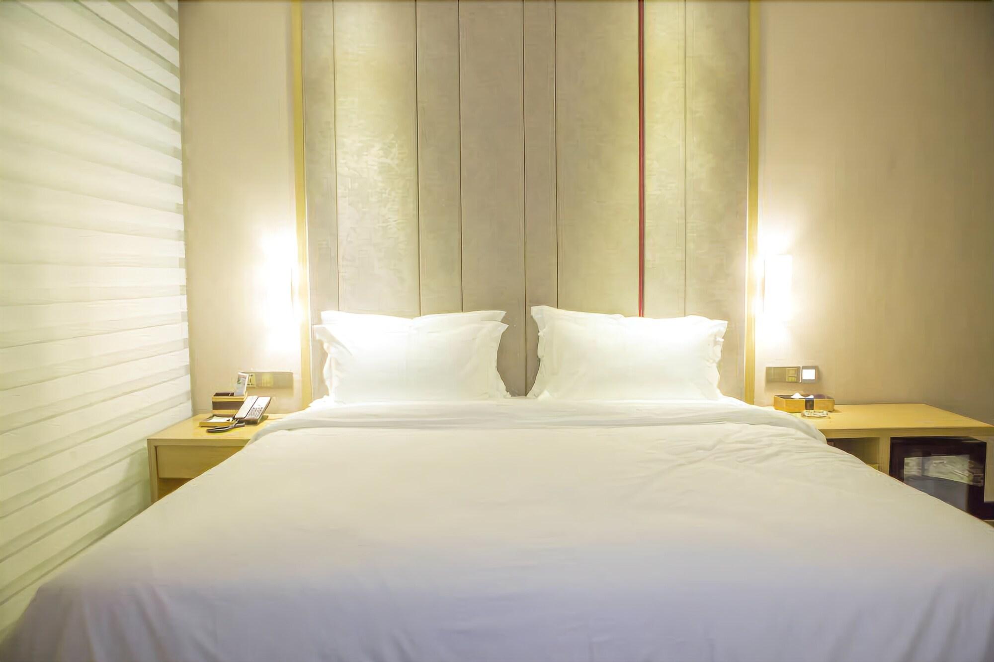 Lavande Hotels 7/31