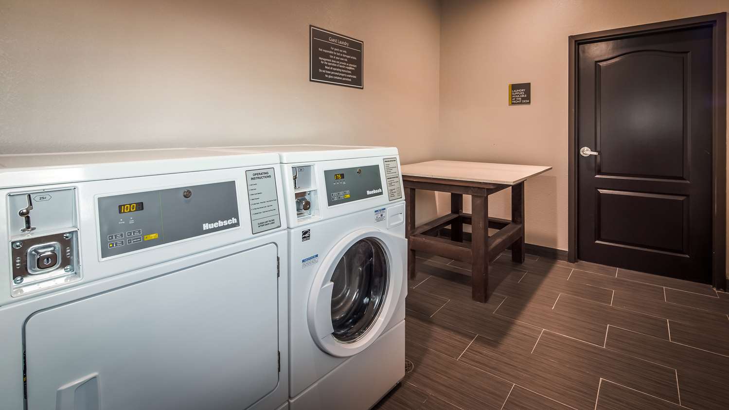 Best Western Plus Bay City Inn & Suites 39/44