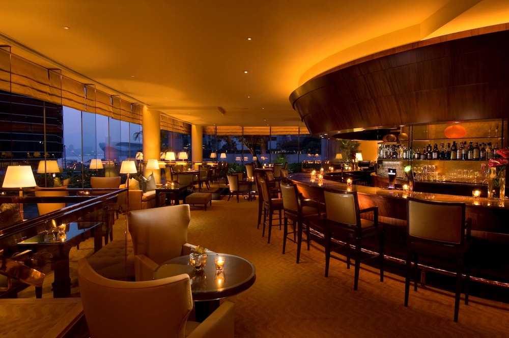 Conrad Hong Kong 56/74