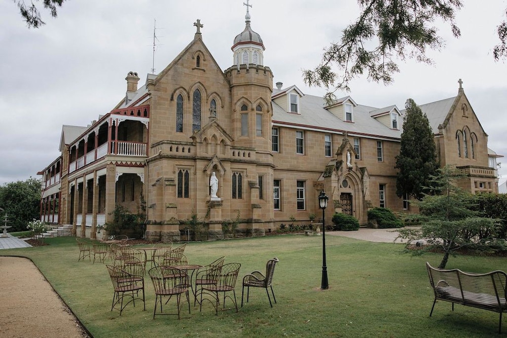 ABBEY OF THE ROSES 5/50
