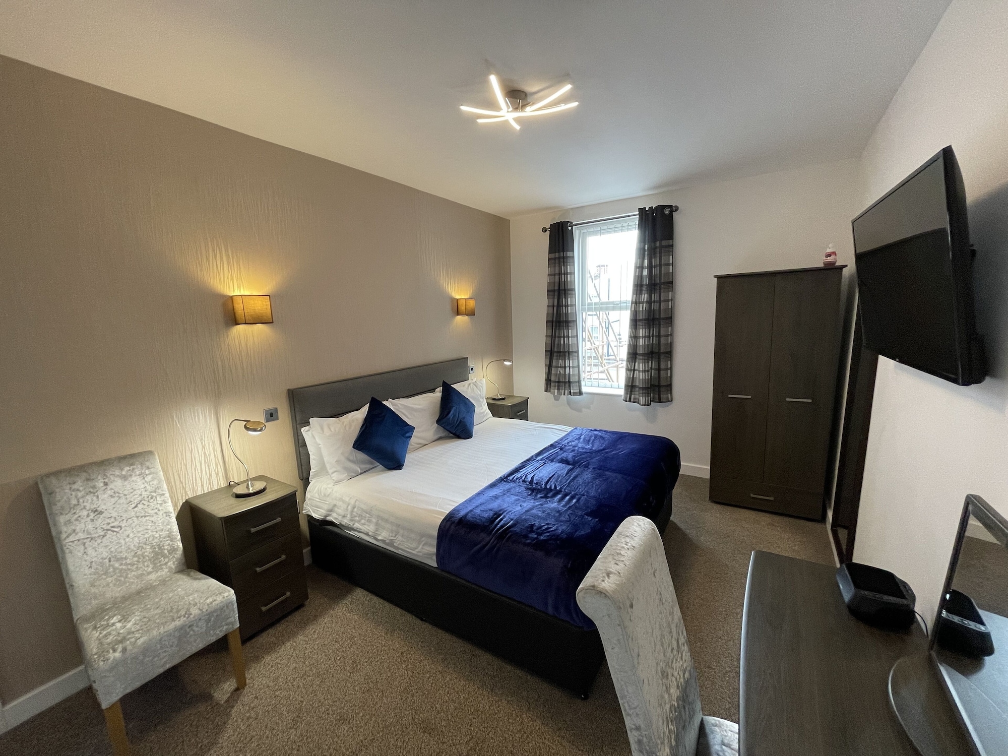PREMIER, DOUBLE BED