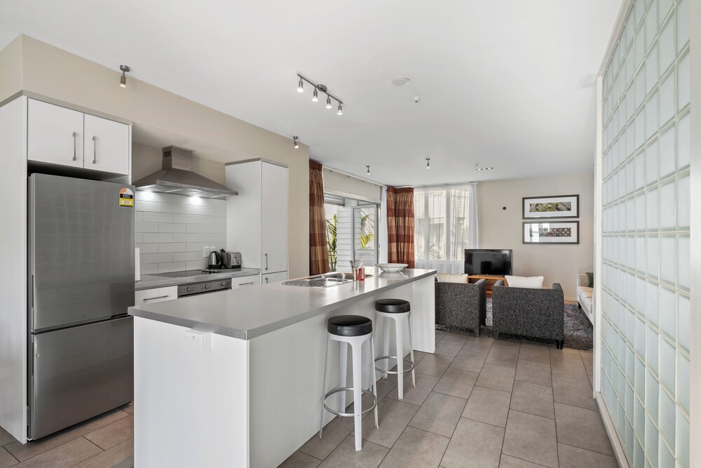 The Waterfront Suites Heritage Collection 6/50