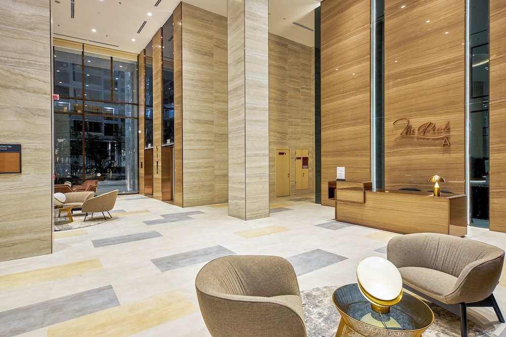 Midtown Premium Apartments 21/40