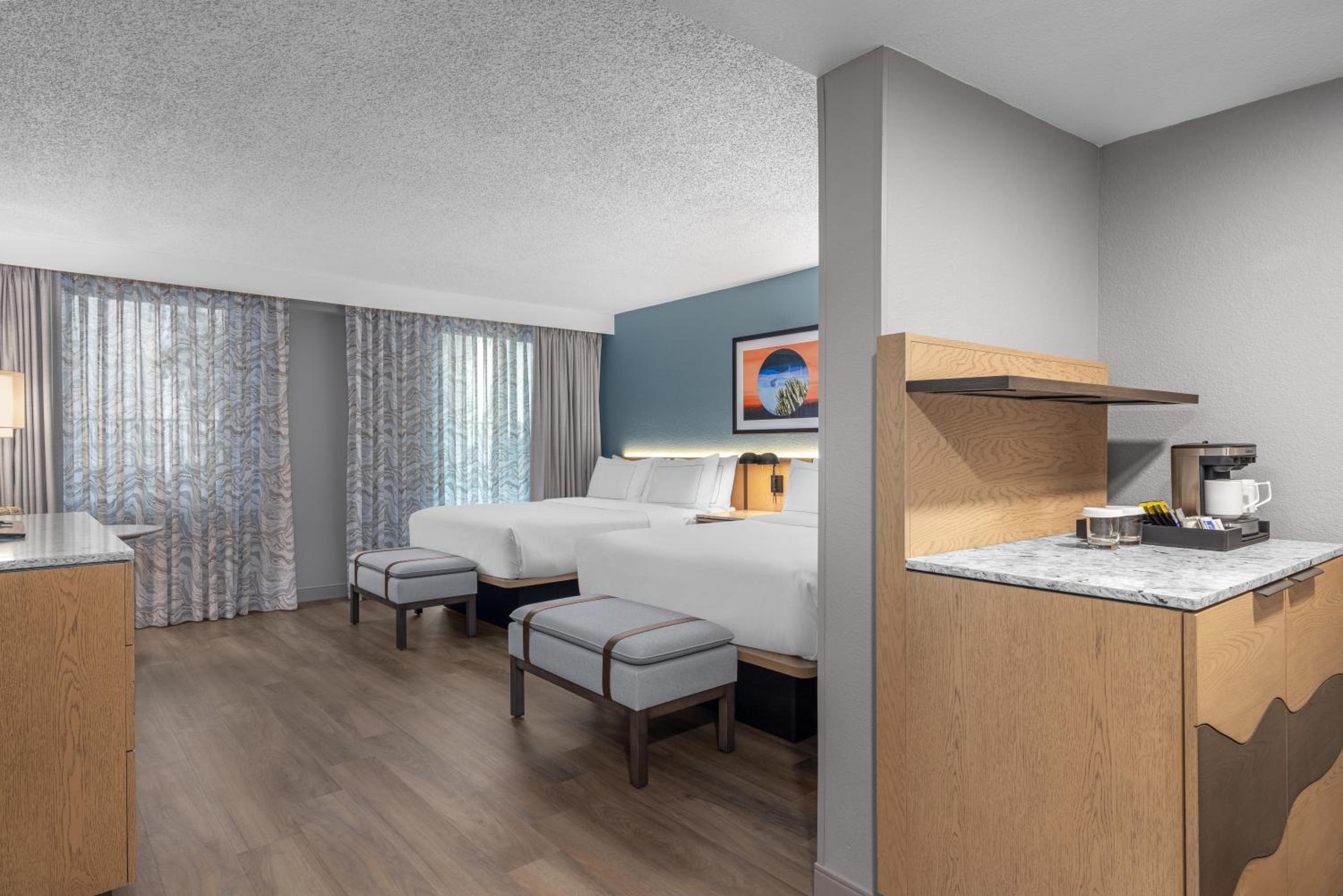 ROOM, 2 QUEEN BEDS, CABANA BUILDING
