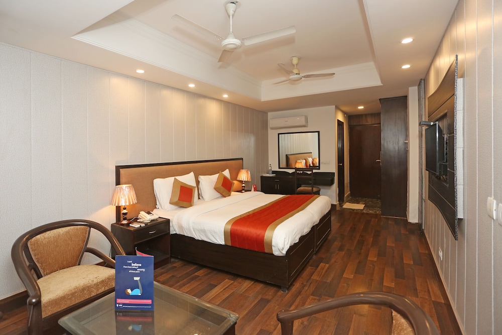 Oyo 11451 Hotel Auston 7/16