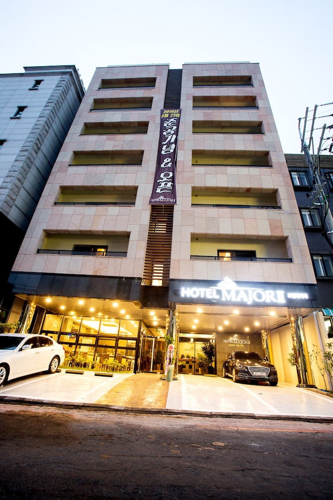 Hotel Major 2 2/51