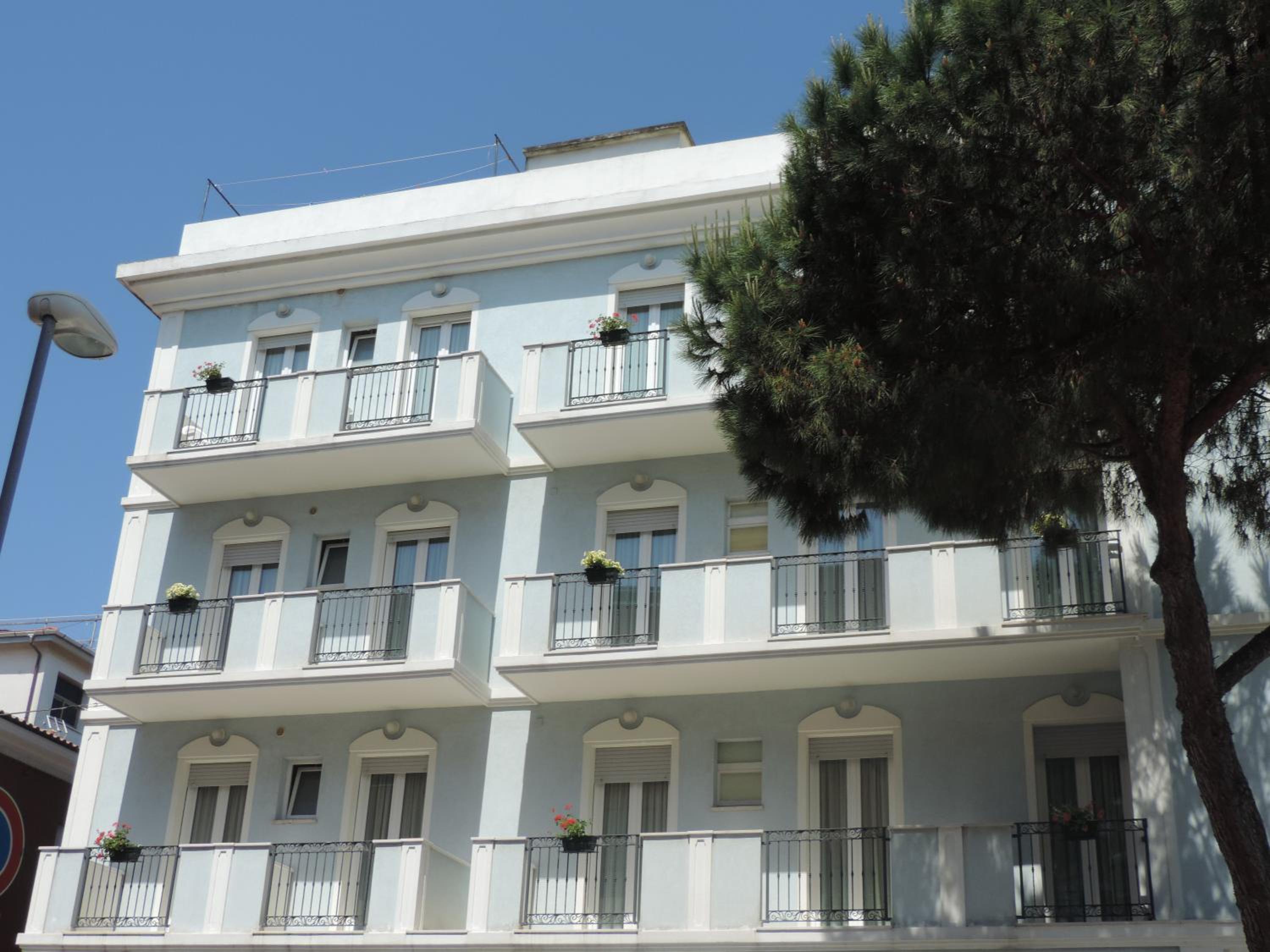 Hotel Liliana 3/32