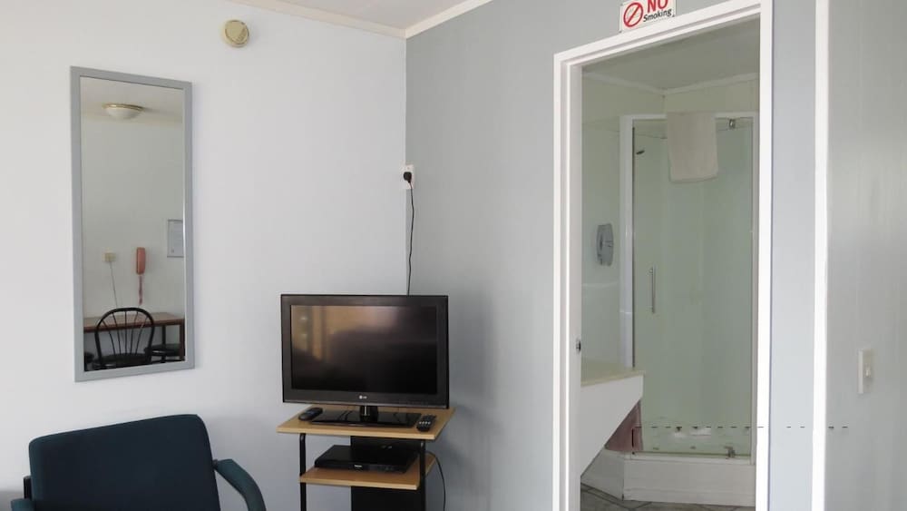OHAKUNE COURT MOTEL 28/71