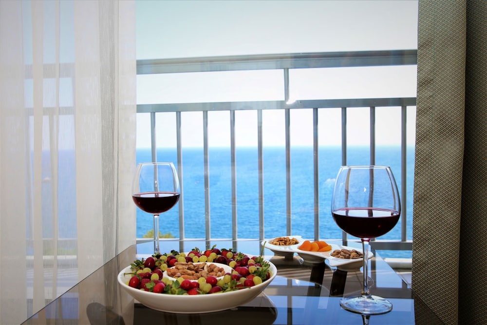 Lara Hotel 28/61