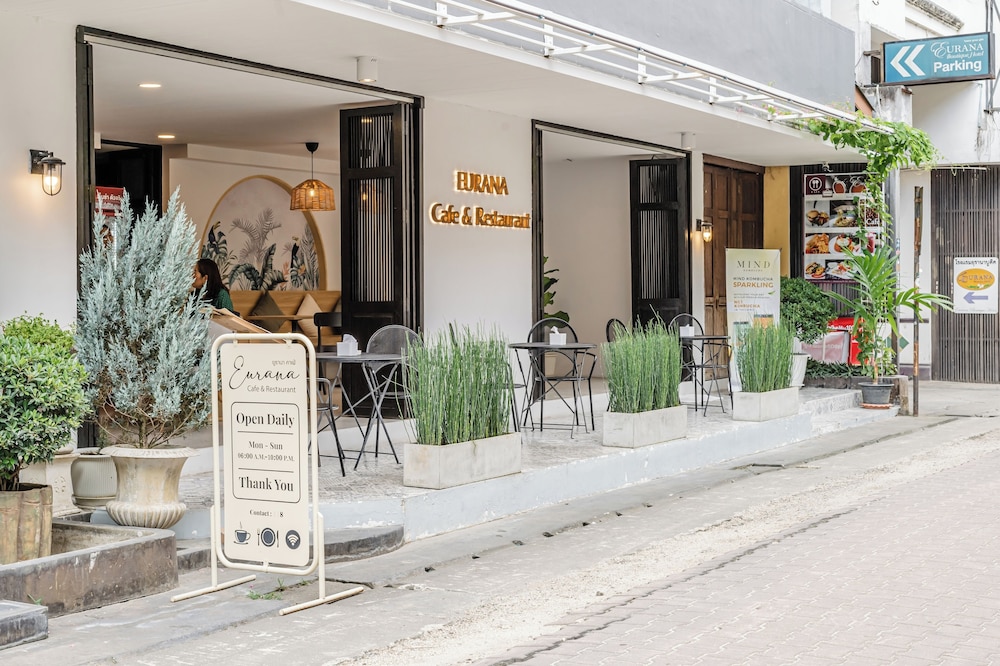 Eurana Boutique Hotel 10/87
