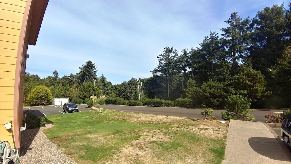 Palace Inn Suites Lincoln City 37/38