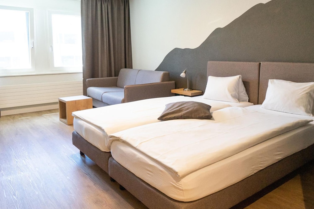 Tailormade Hotel STANS SUD 6/44