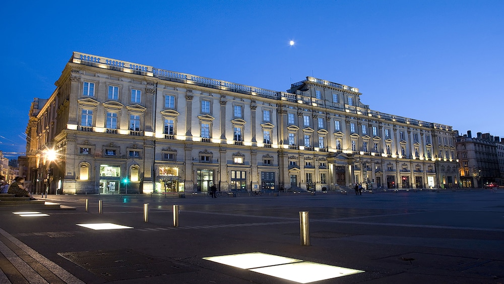 Hotel Charlemagne by Happyculture in LYON