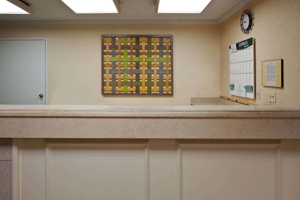 La Quinta Inn & Suites by Wyndham Tampa Fairgrounds - Casino 15/43