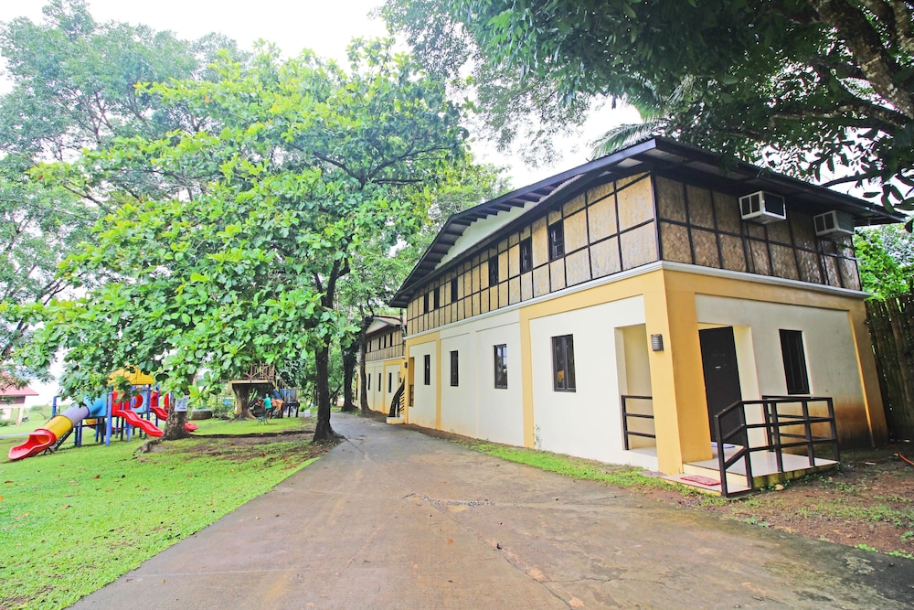 Caliraya Resort Club 38/50