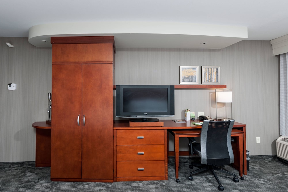 Courtyard by Marriott Portland Airport 39/52