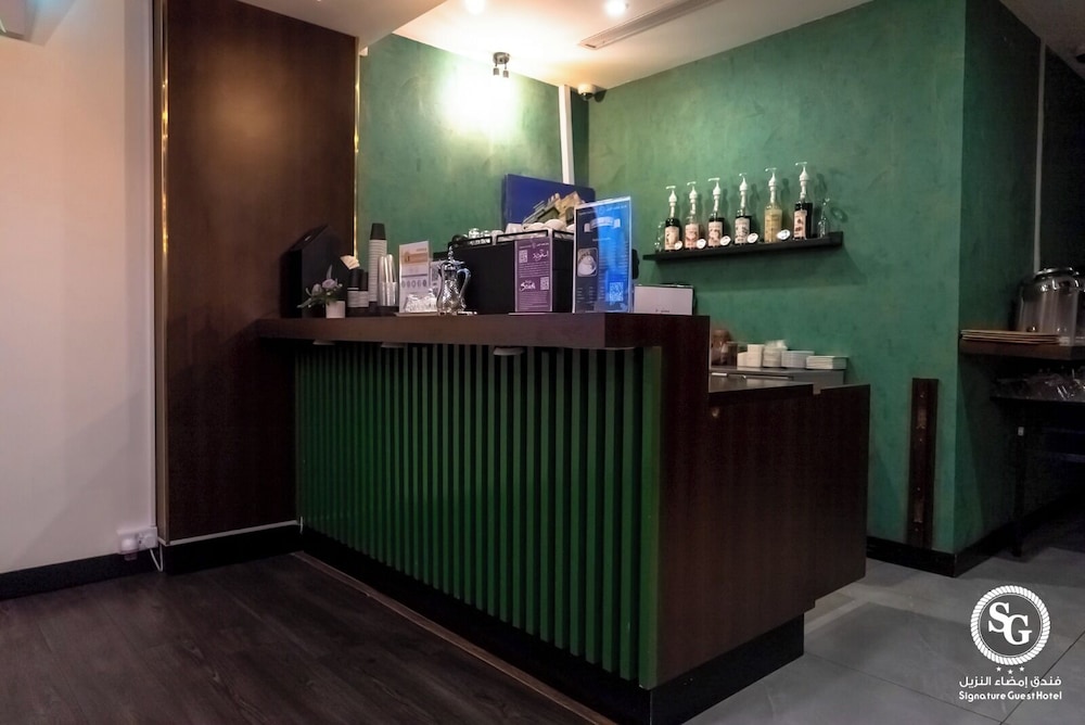 Signature Guest Hotel 7/50
