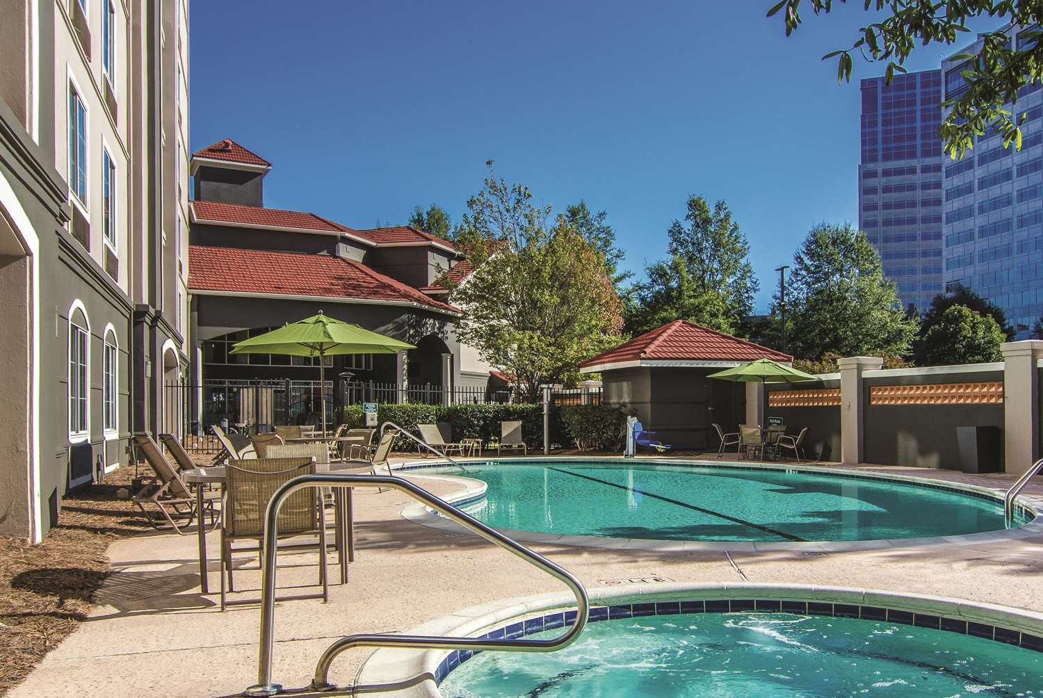La Quinta Inn & Suites by Wyndham Atlanta Perimeter Medical 45/45