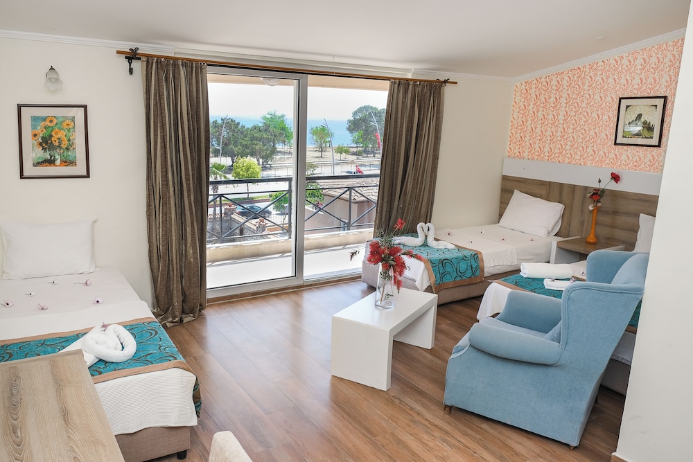 Beldibi Beach Hotel 33/55