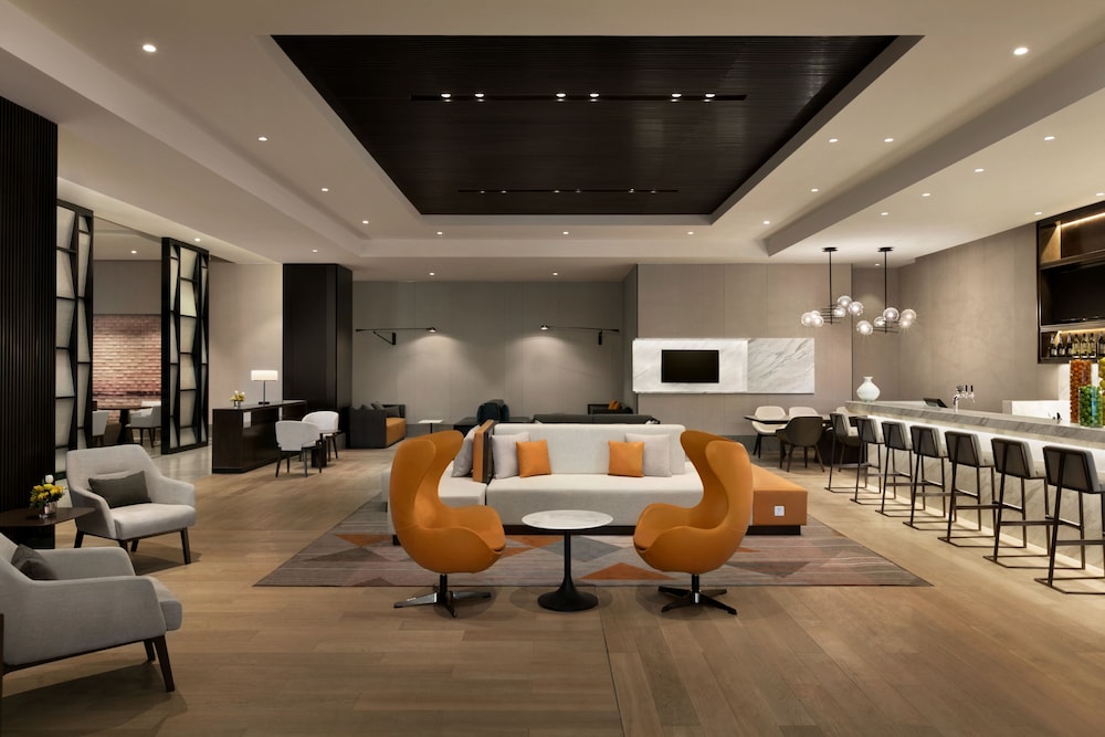 Hyatt Place Shanghai Tianshan Plaza 38/45