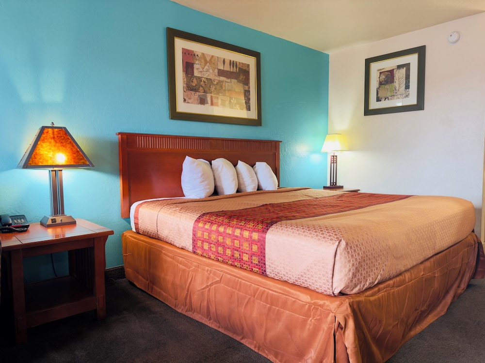Claridge Inn 30/57