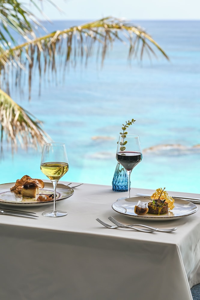 The Reefs Hotel And Club 28/60