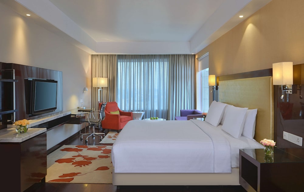 Presidential, Suite, King Bed, Taj View