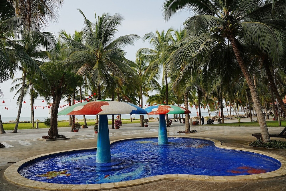 Dat Lanh Resort 53/65