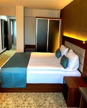 KIRCI HOTEL 8/48