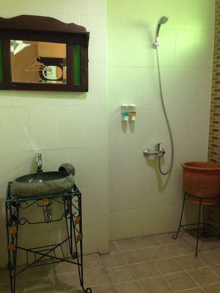 SARE Suites 28/41