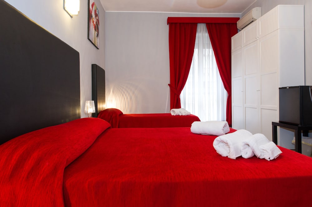 ROOM, TRIPLE, BALCONY