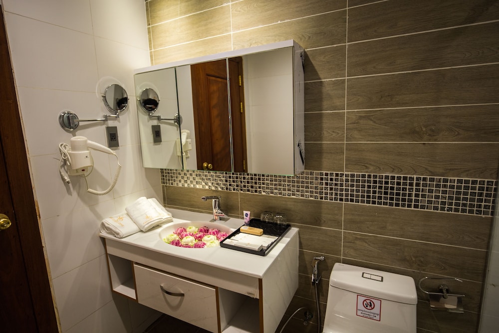 Orussey One Hotel Apartment 67/71