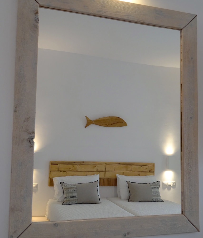 Paros Bay 25/64