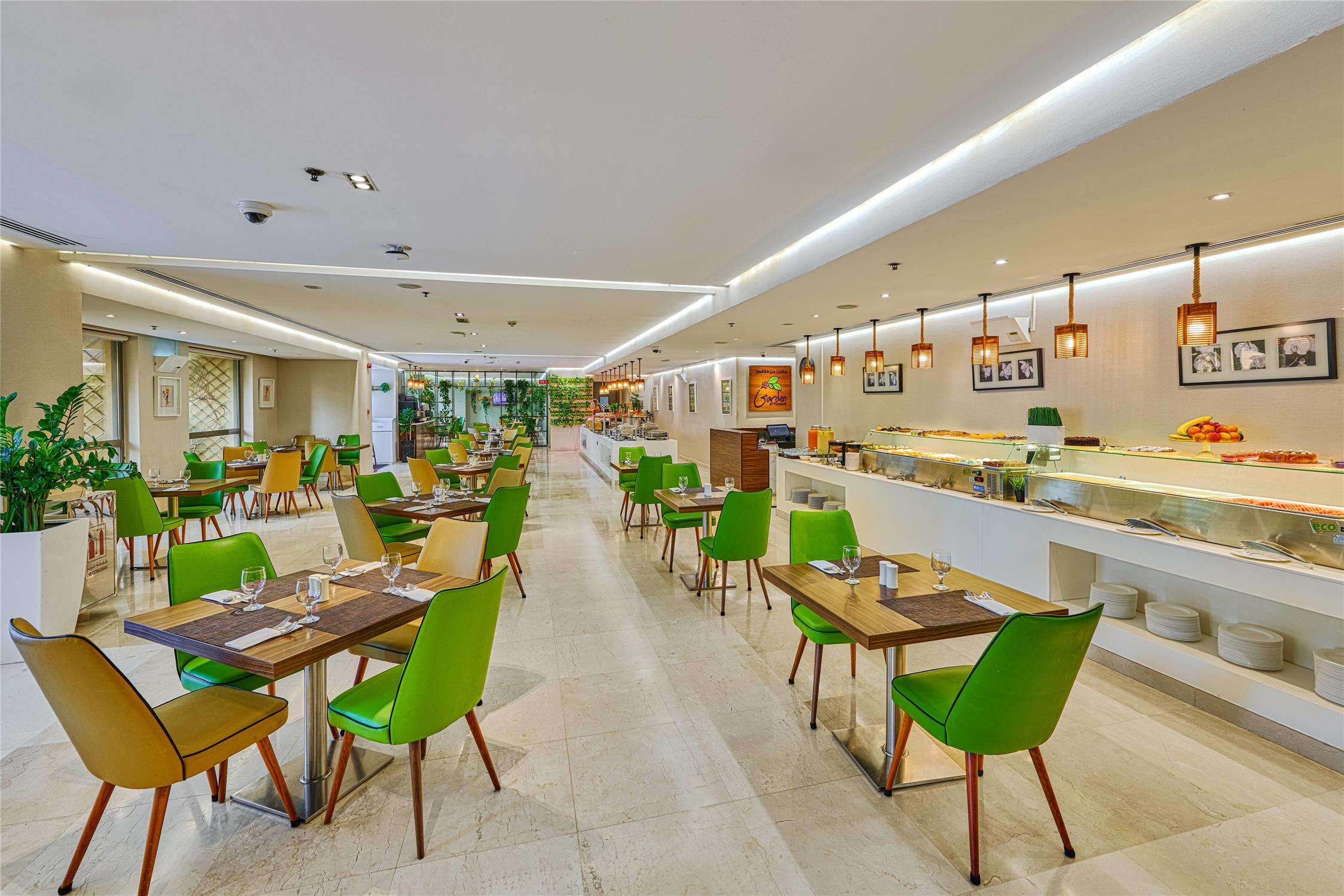 restaurant cafeteria