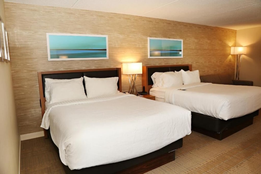 Standard, 2 Queen Beds, Sofa, Pool Access