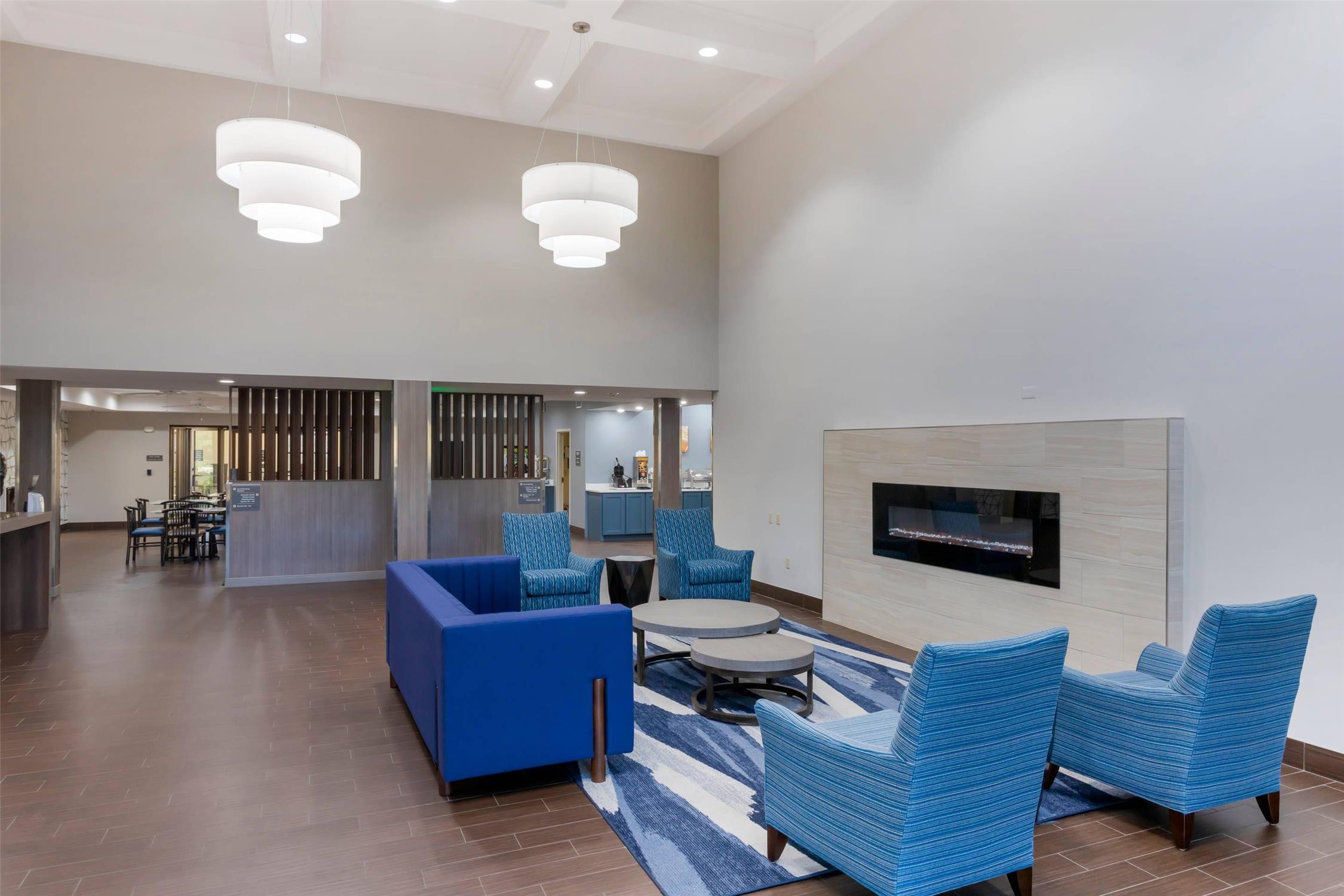 Comfort Inn and Suites Hot Springs Midtown 13/16