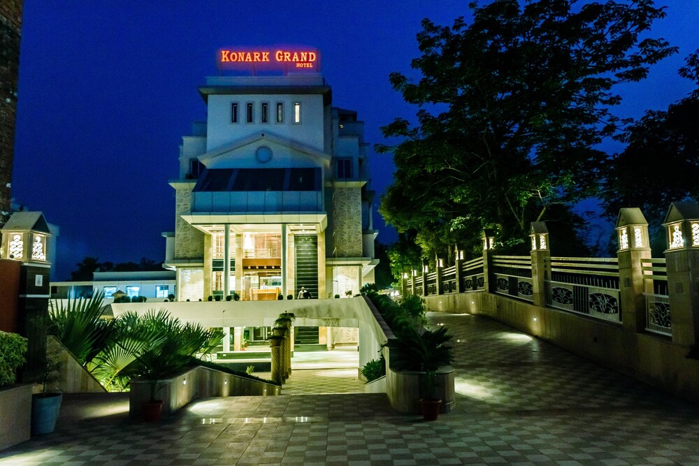 Konark Grand Hotel 3/50