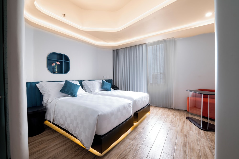 EXCOTEL Design Hotel Surabaya 28/57