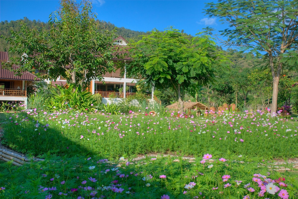 Maekok River Village Resort 38/55