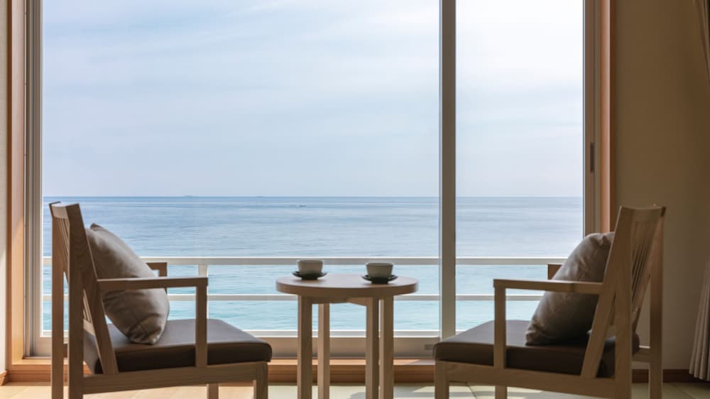KAMOGAWA GRAND HOTEL 44/49