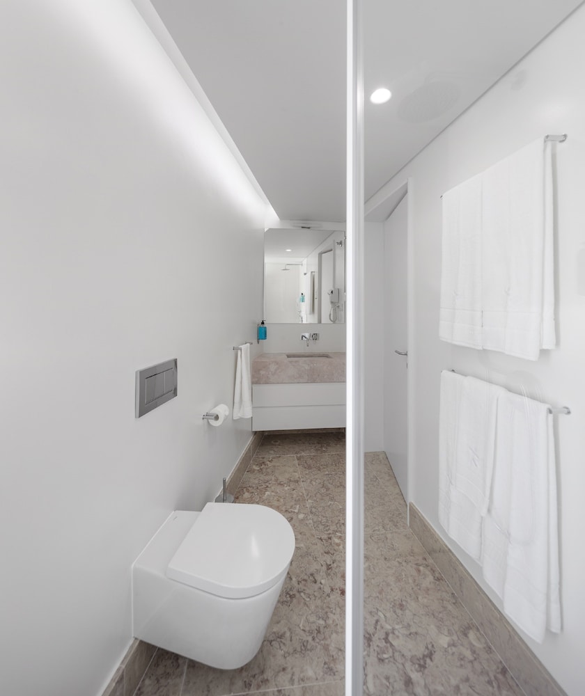 2 BEDROOMS, APARTMENT