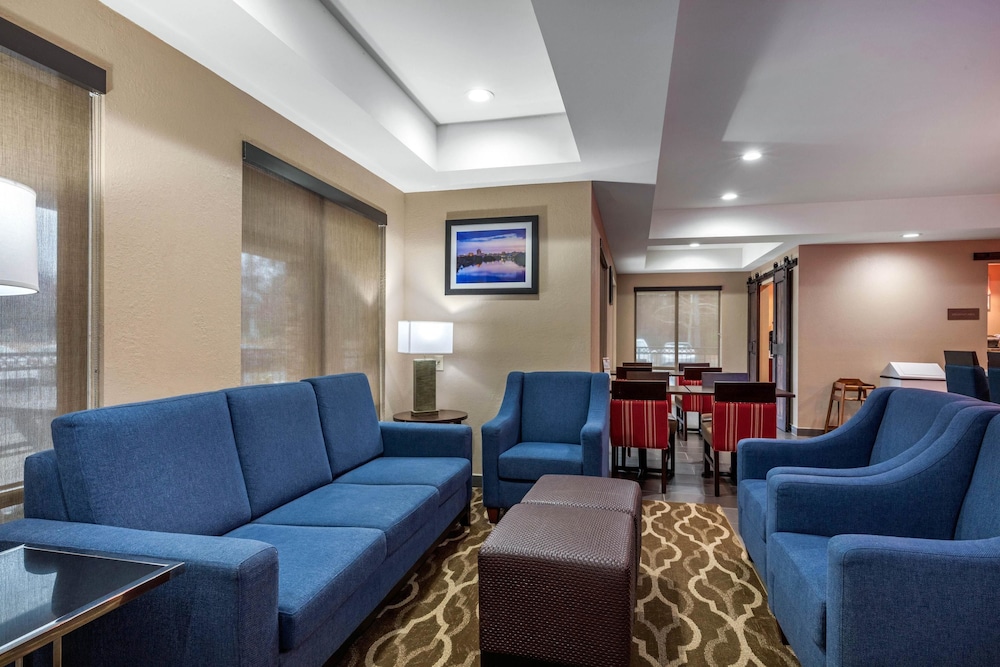Comfort Inn and Suites Montgomery East Carmichael Rd 31/54