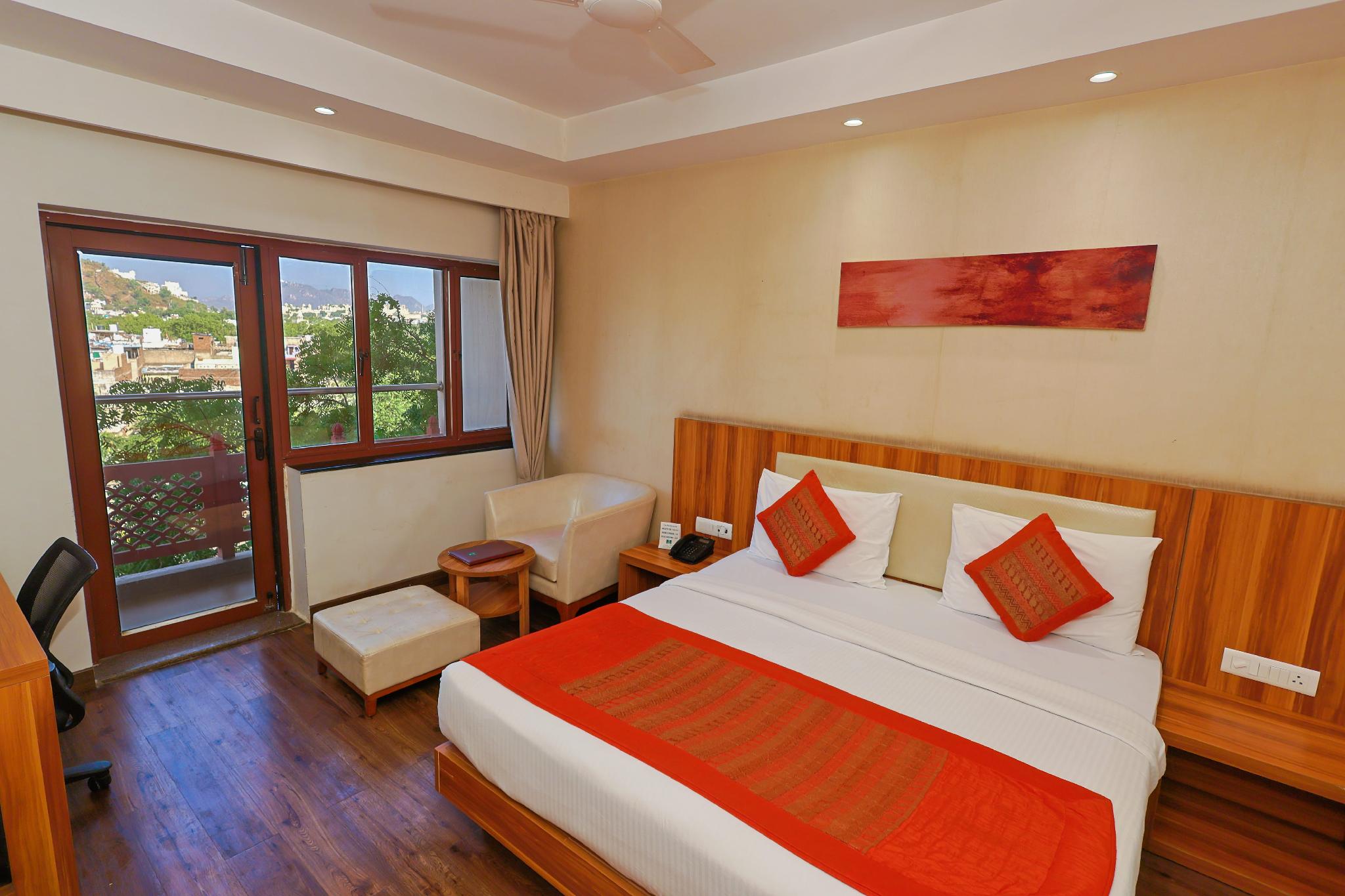 Silver, Deluxe, Double Bed