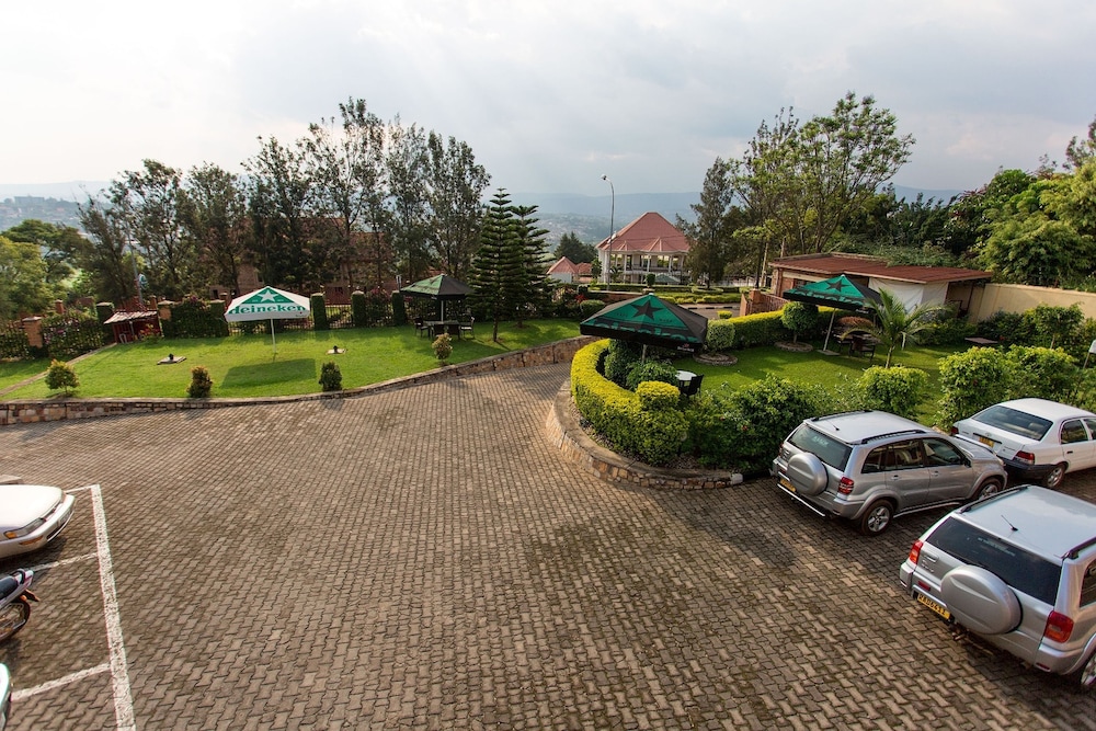 Quiet Haven Hotel 37/50