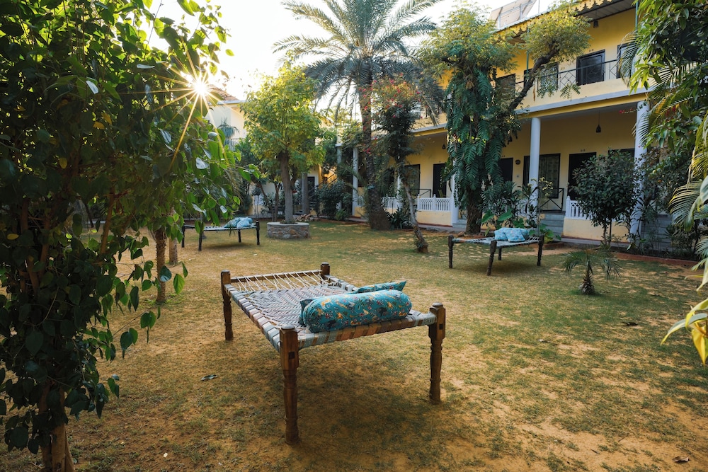 RAJ PALACE 43/50